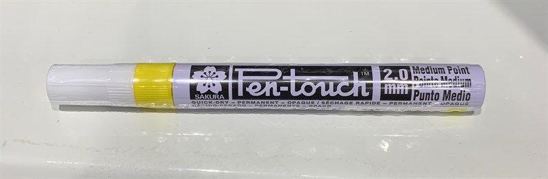 Bút lông Pen-touch nét vừa 2.0mm, màu Vàng