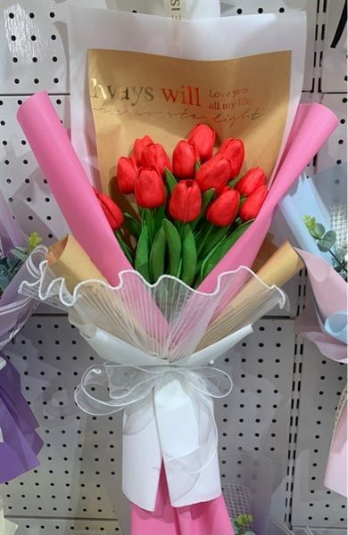 BÓ HOA TULIP - 15 BÔNG - MẪU 1 (Giấy Gấm+Báo Nhũ)
