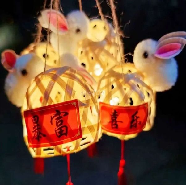 Lồng đèn giỏ đan bé thỏ