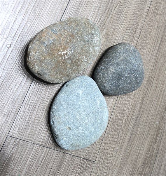 Sỏi đá lớn