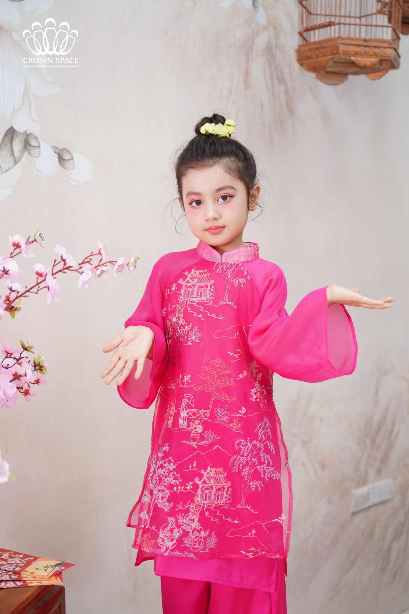 Áo Dài Voan Dành Cho Bé Gái Crown Kids Cao Cấp CKGL9933101 Size 14 - 25Kg