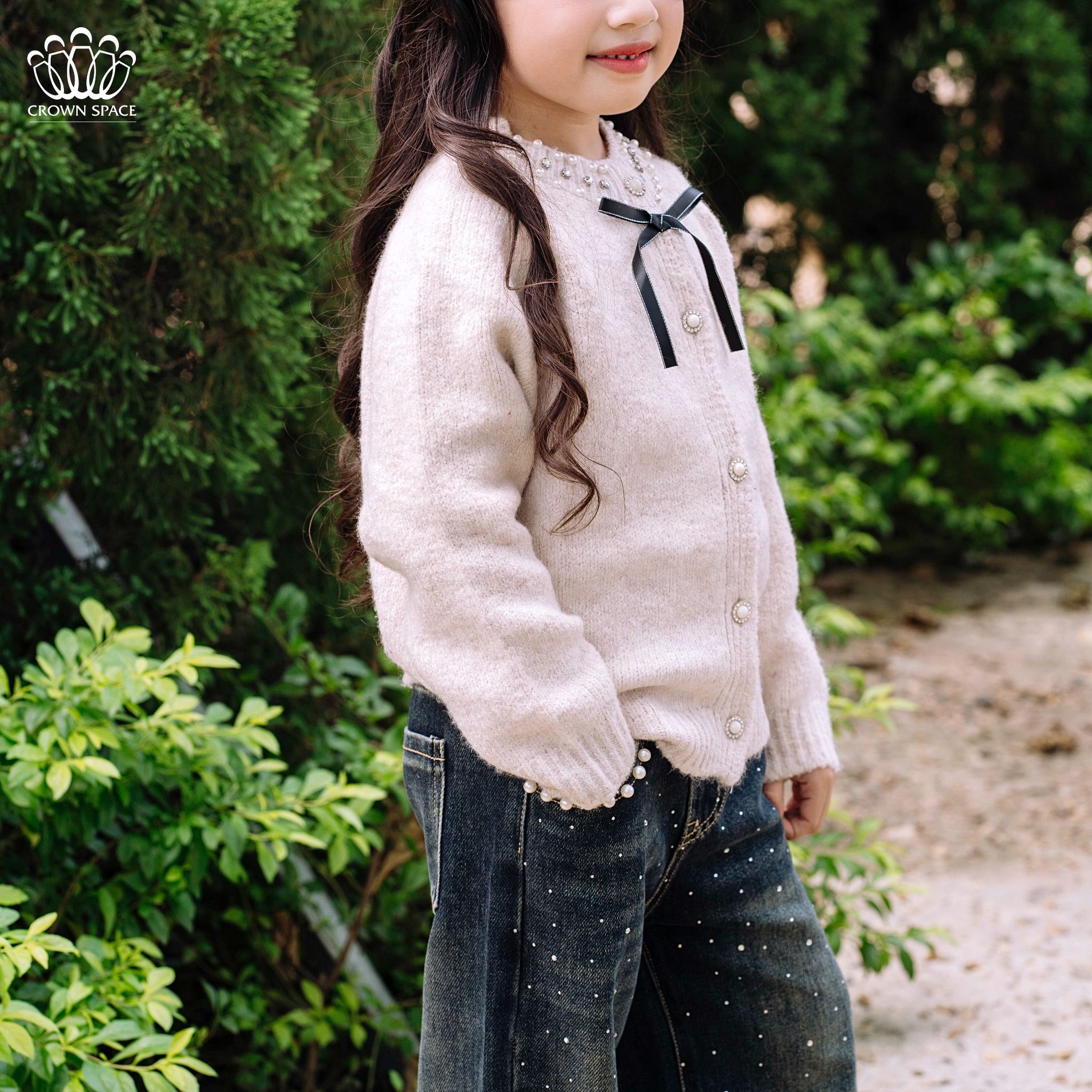 Áo Khoác Cardigan Len Bé Gái Cổ Tròn 2 Màu Đính Nơ | Crown Space CKGL6441526