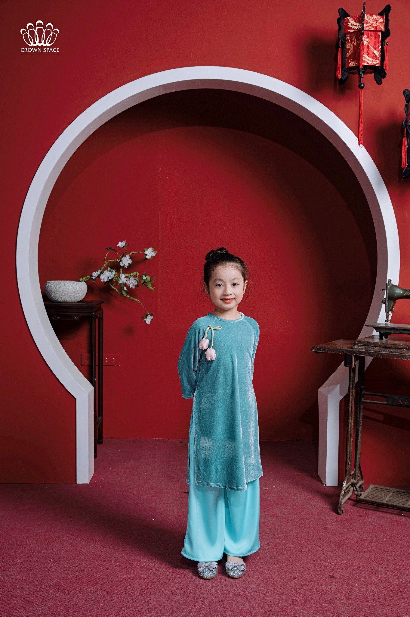 Áo Dài Nhung The Bé Gái Màu Xanh Bình An, Sang Trọng, Dịu Dàng | Crown Space CKGL9942201/CKGL9942202