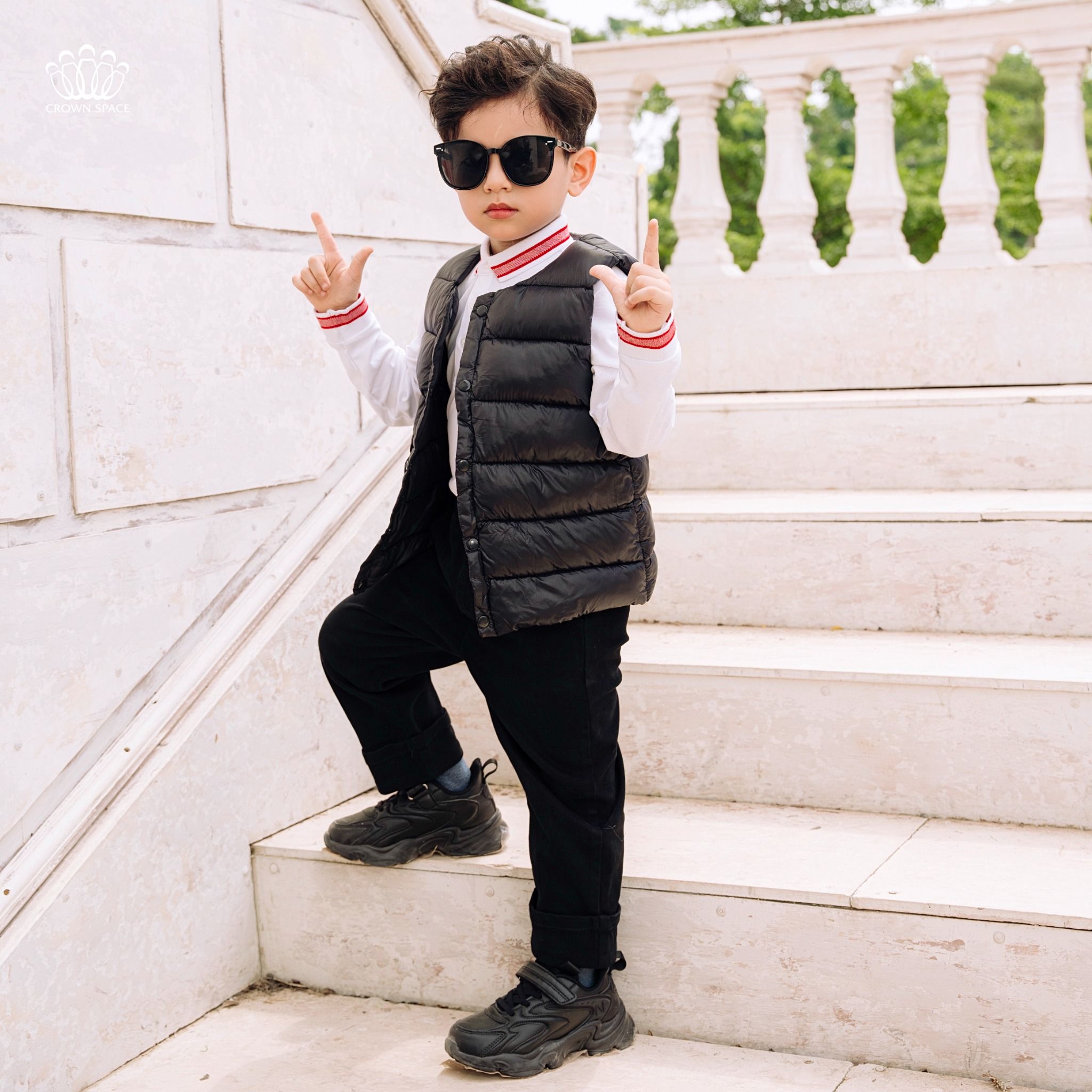 Áo Phao Gile Bé Trai Màu Đen Cool Ngầu | Crown Space CKBS5341404