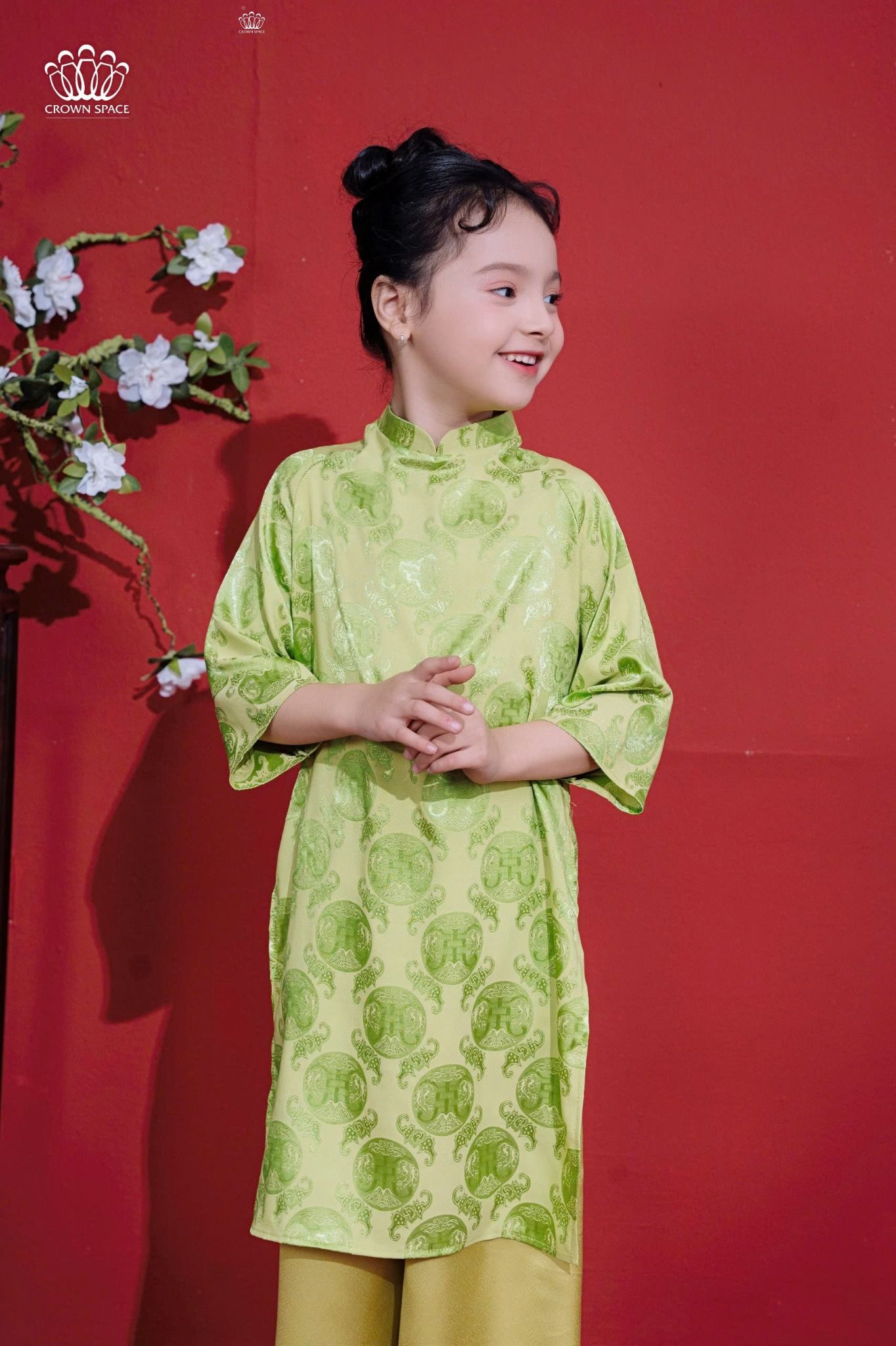 Áo Dài Lụa Tơ Tằm Bé Gái Cao Cấp, Cách Tân, Sang Trọng | Crown Space CKGS9941902