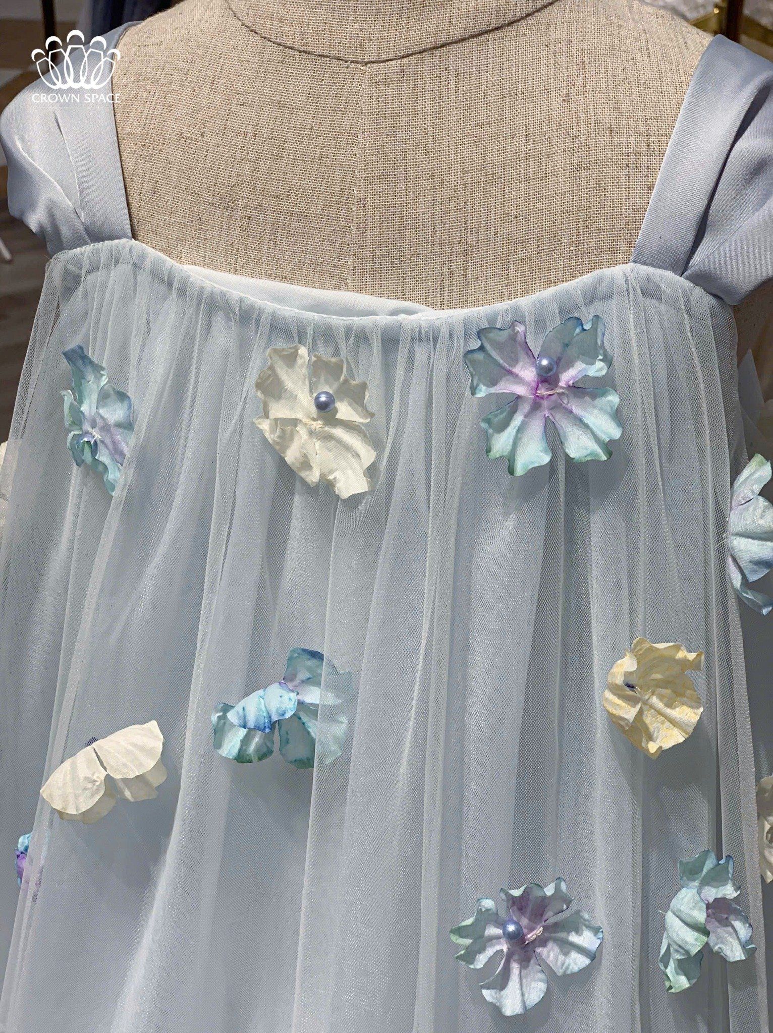 Váy Công Chúa Xanh Chiffon Hoa Bé Gái Đính Họa Tiết Tinh Tế | Crown Space CKGS3850110
