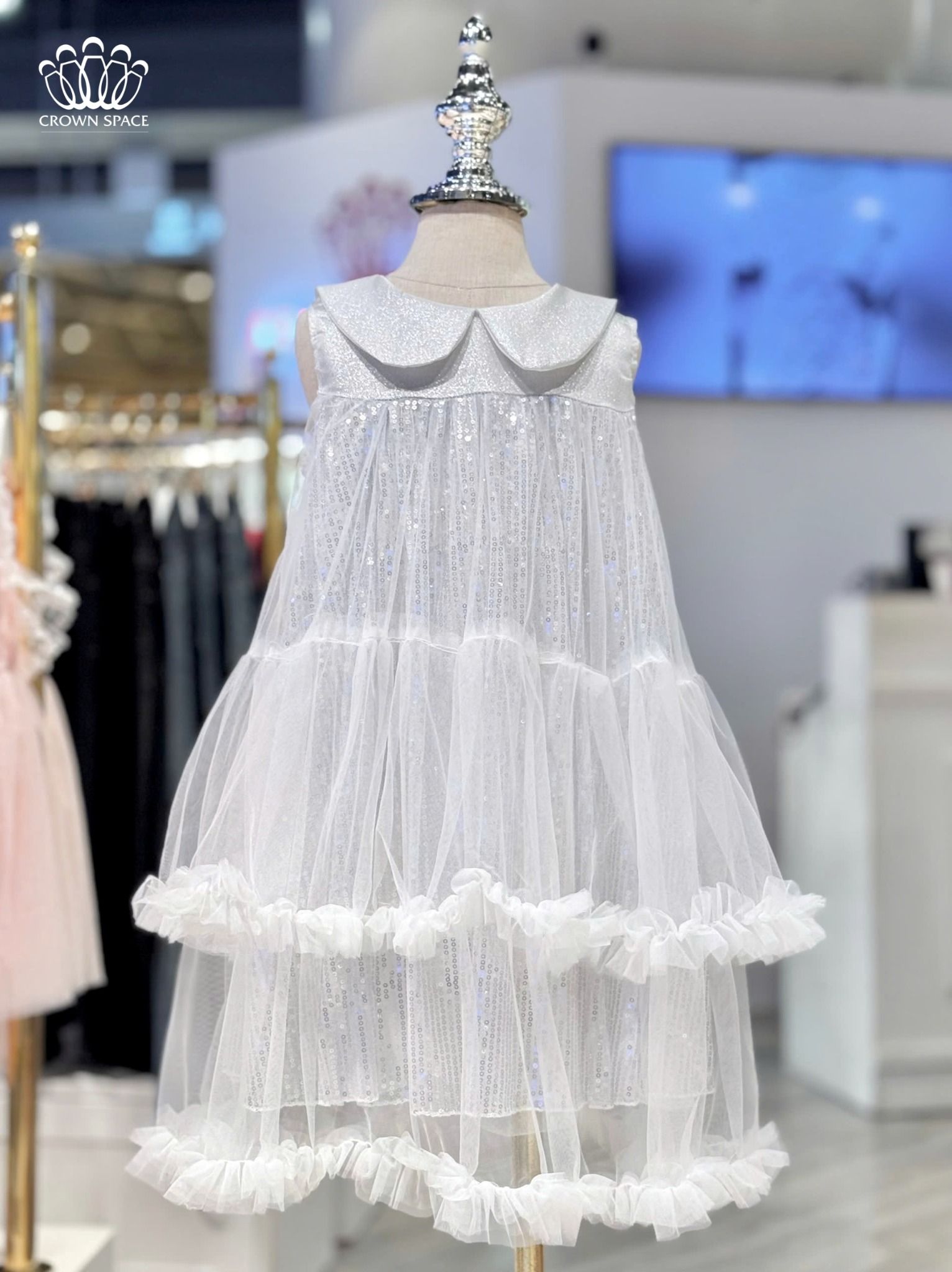 Váy Nhung Cộc Tay Bé Gái Cổ Bèo, Cao Cấp, Mềm Mại, Thoáng Mát | Crown Space CKGS3850121