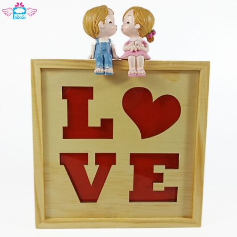 Hộp Đèn Led Chữ Love Đôi Tình Nhân