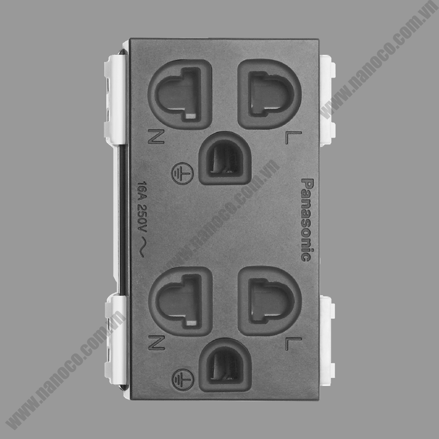  Sockets GEN-X Panasonic WEG15829B-G 