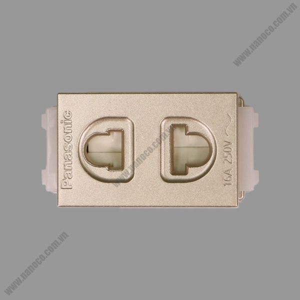 Universal receptacle with safety shutter Halumie Panasonic