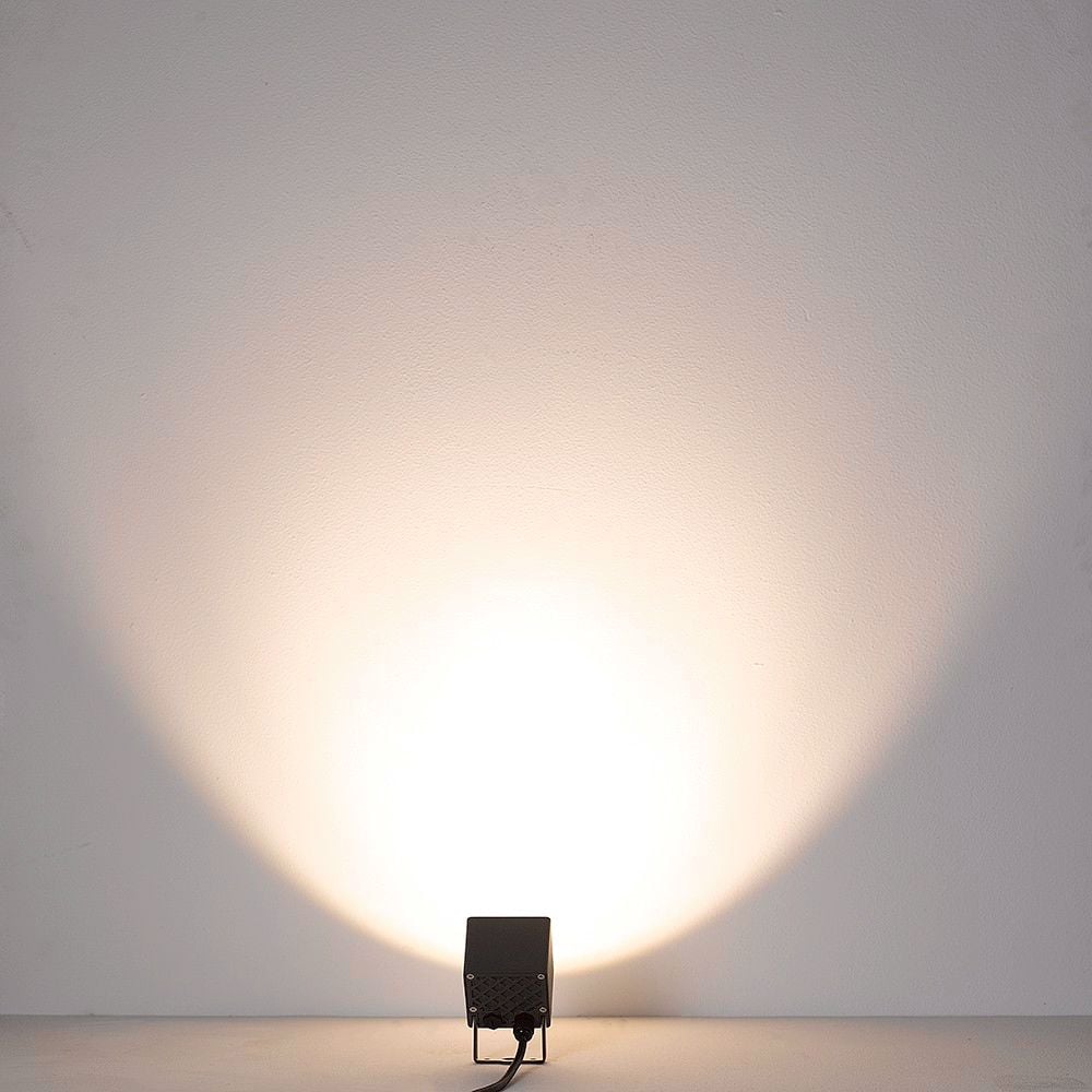 Đèn Spotlight Sân Vườn LED NSP2746 Ánh Sáng Vàng