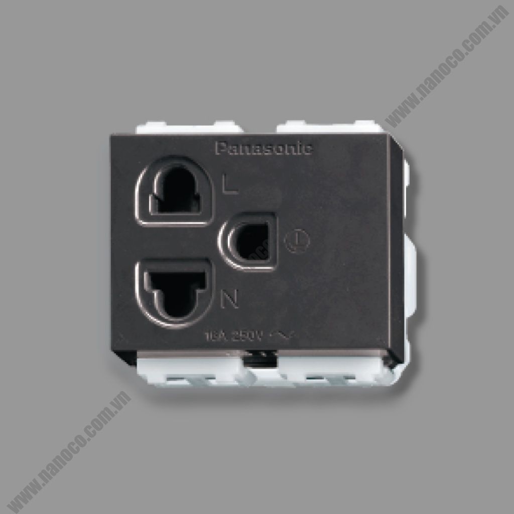 Grounding universal receptacle with safety shutter Halumie Panasonic