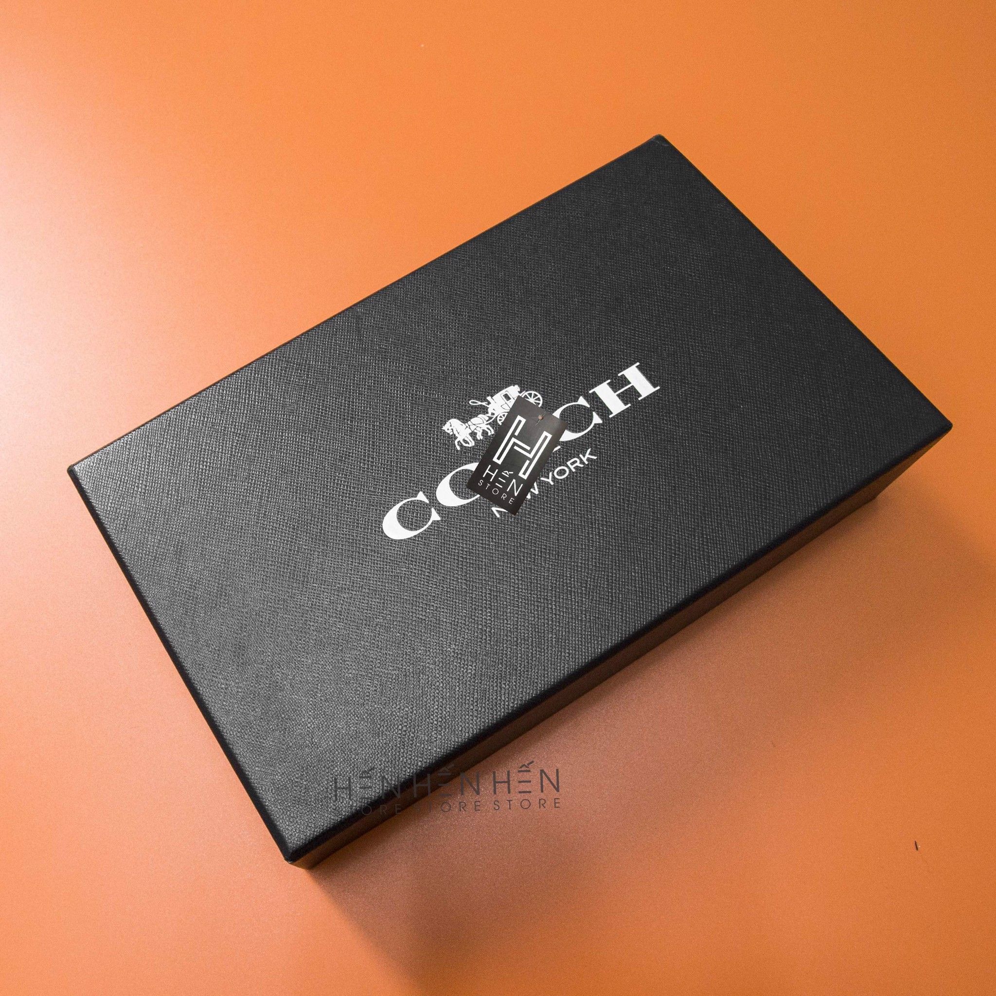 Nịt ví Coach