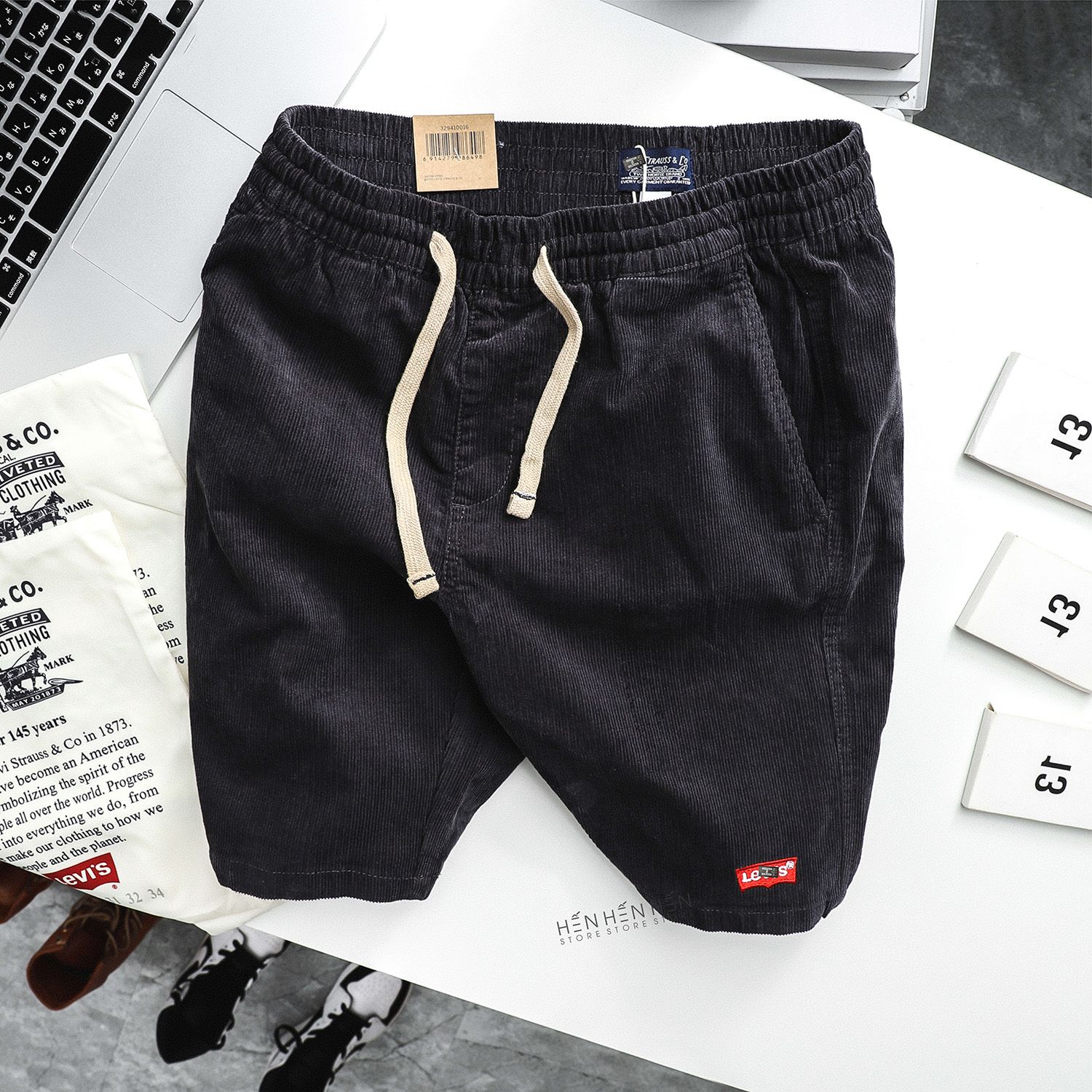 Quần short Levi.s nhung 6M