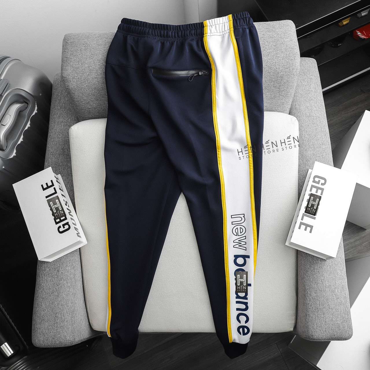 Quần jogger New.Balance sọc 3M