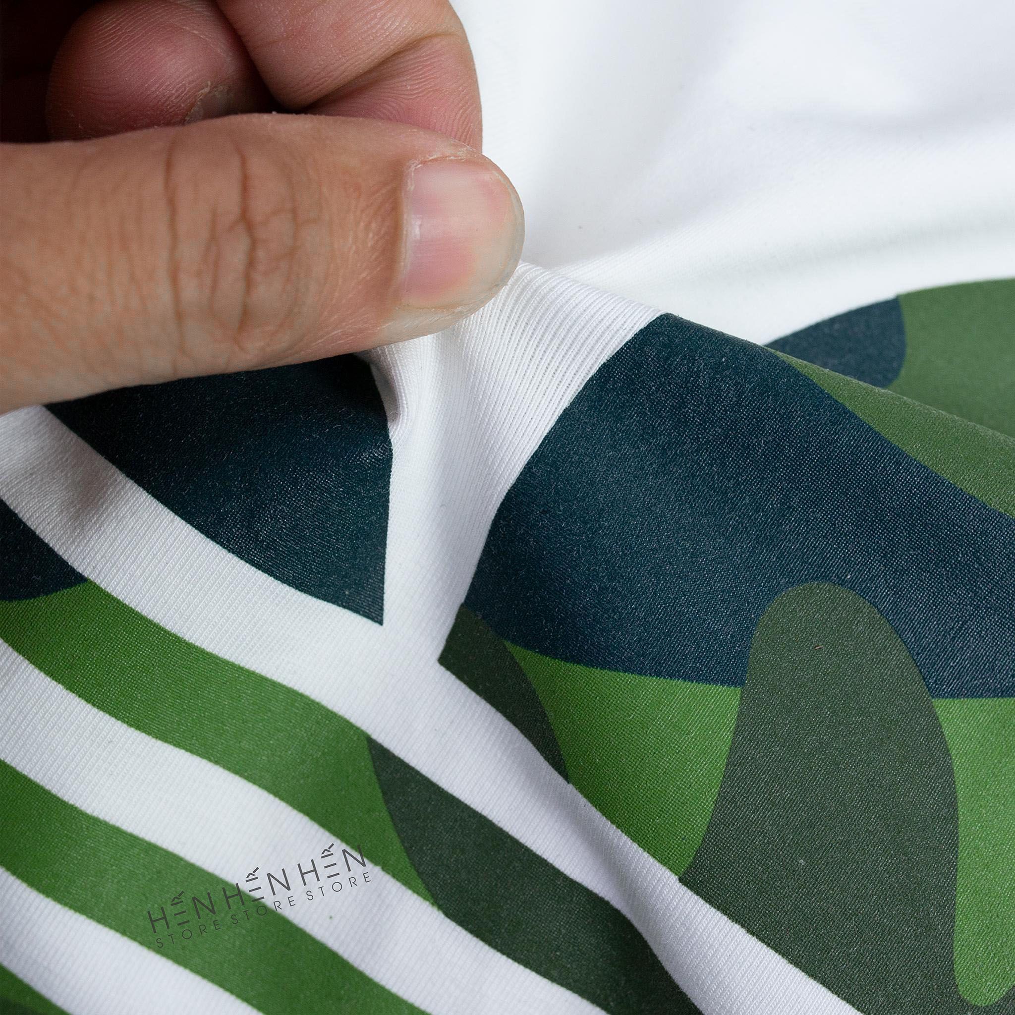 Áo thun Adi.das logo camo 2M