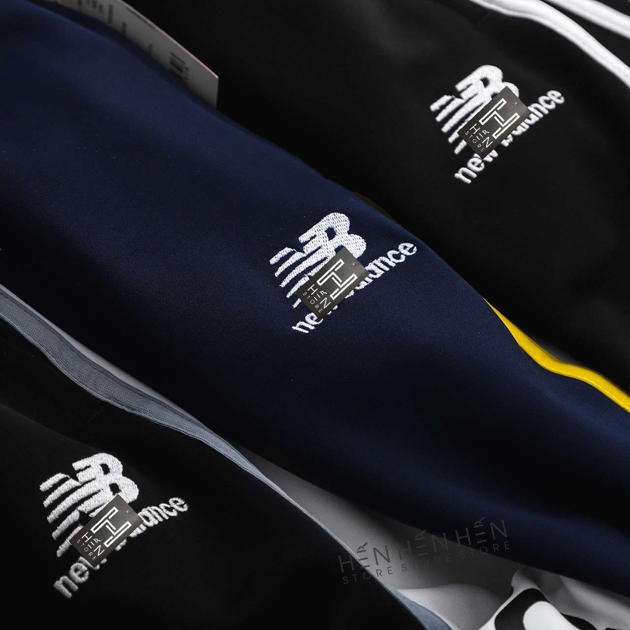 Quần jogger New.Balance sọc 3M