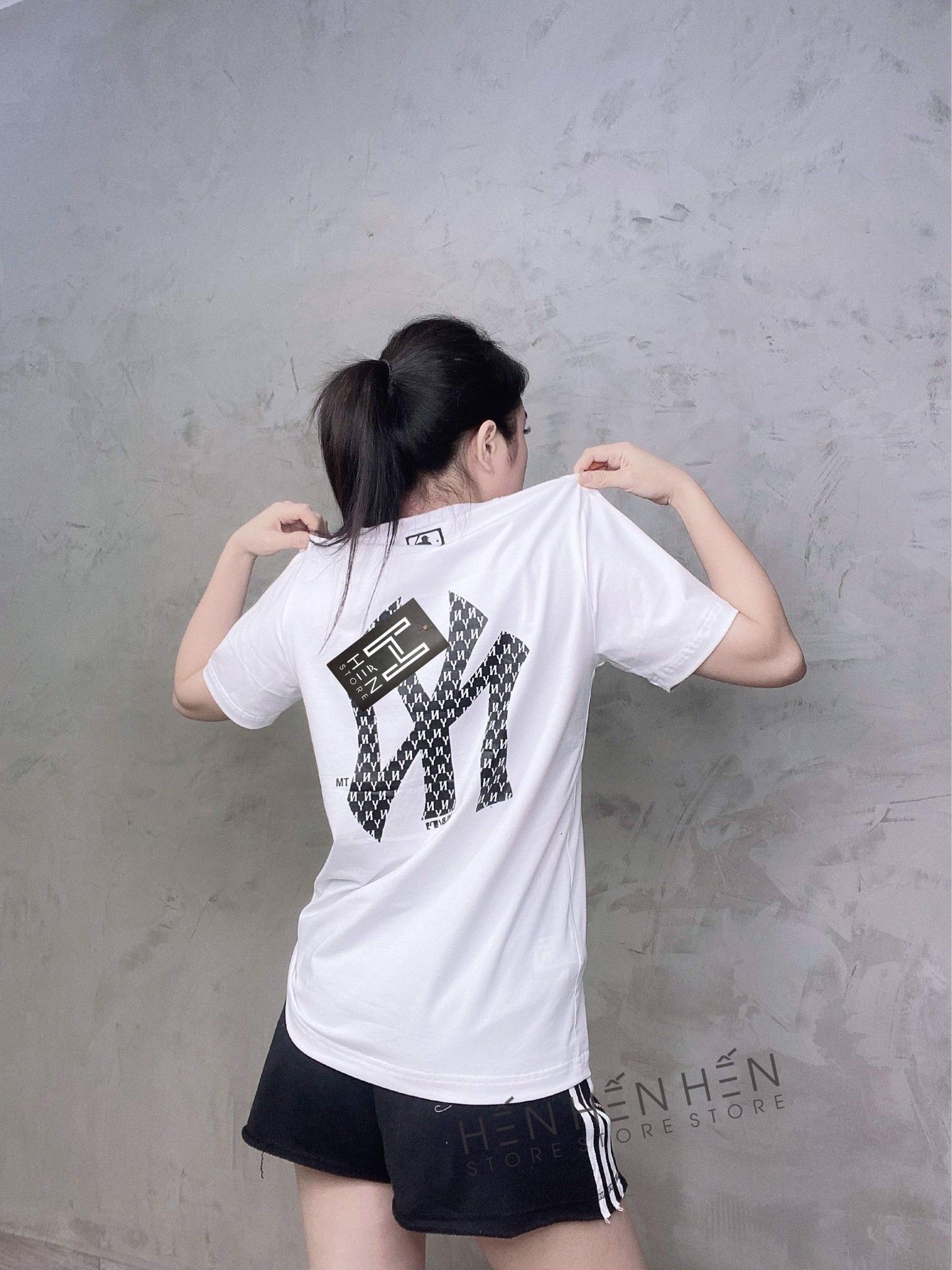 Áo thun MLB trắng chữ to
