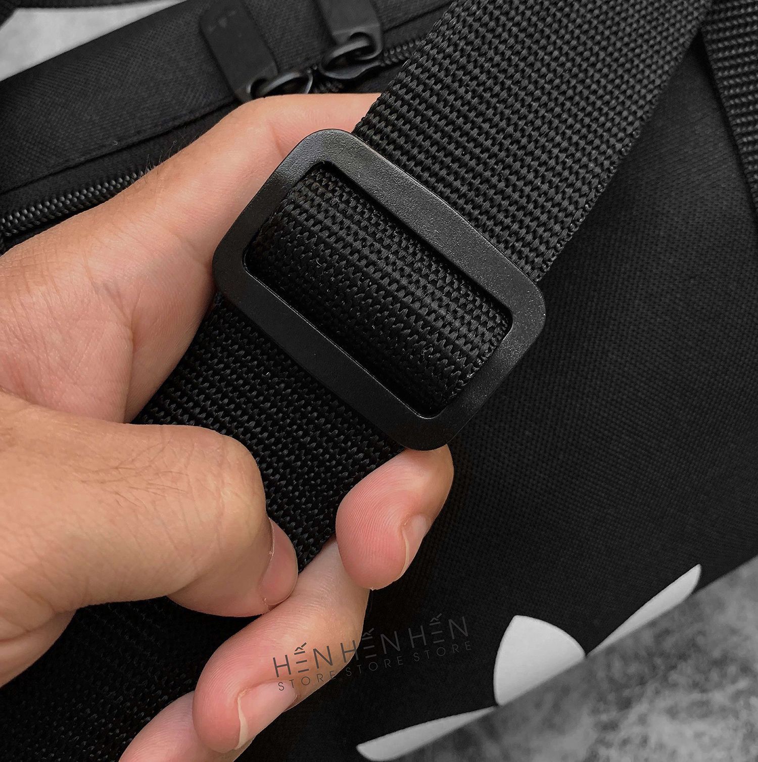Túi trống A.didas mini