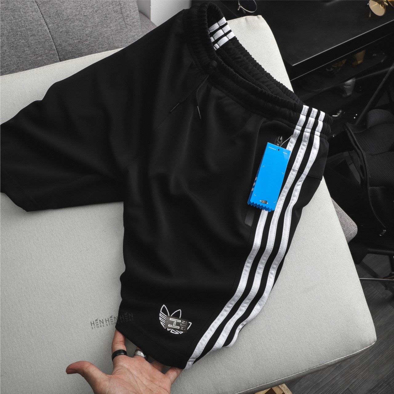 Quần short thun Adida..s logo 2M