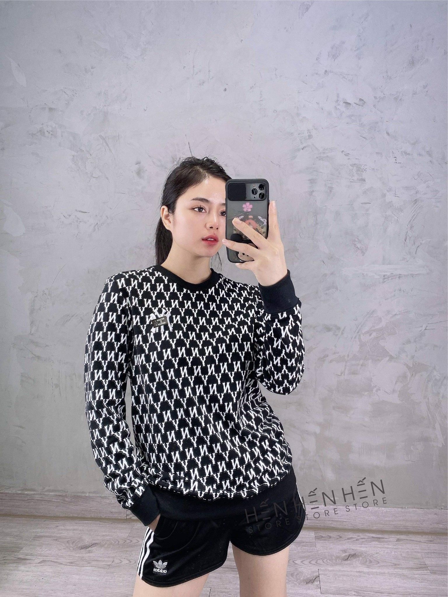 Áo nỉ ML.B chữ trắng