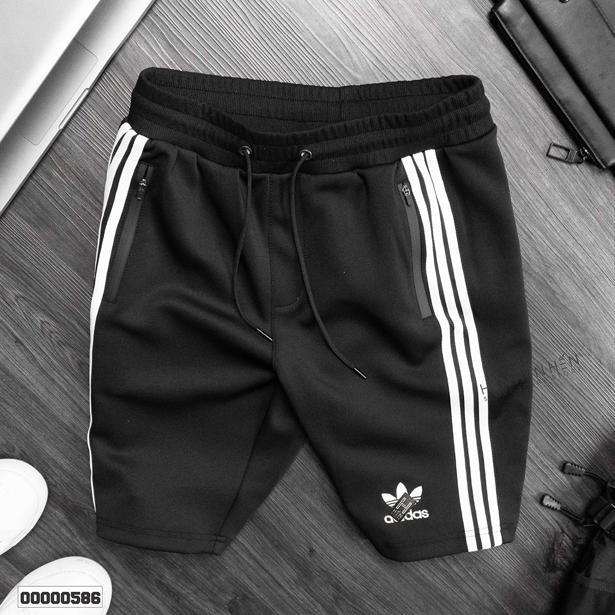 Quần short thun AD 3 sọc 2M
