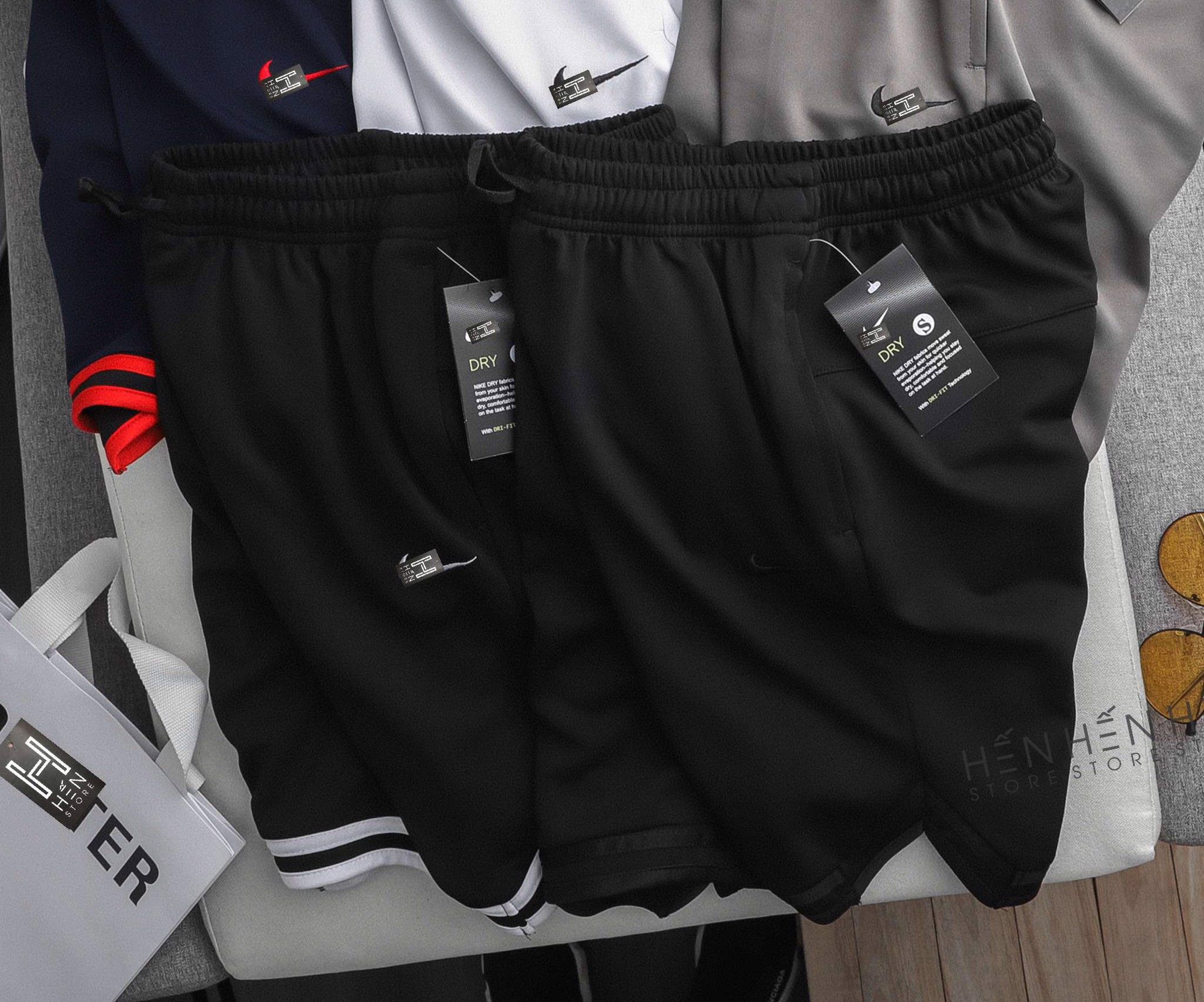 Quần short NI.ke viền lai 2M