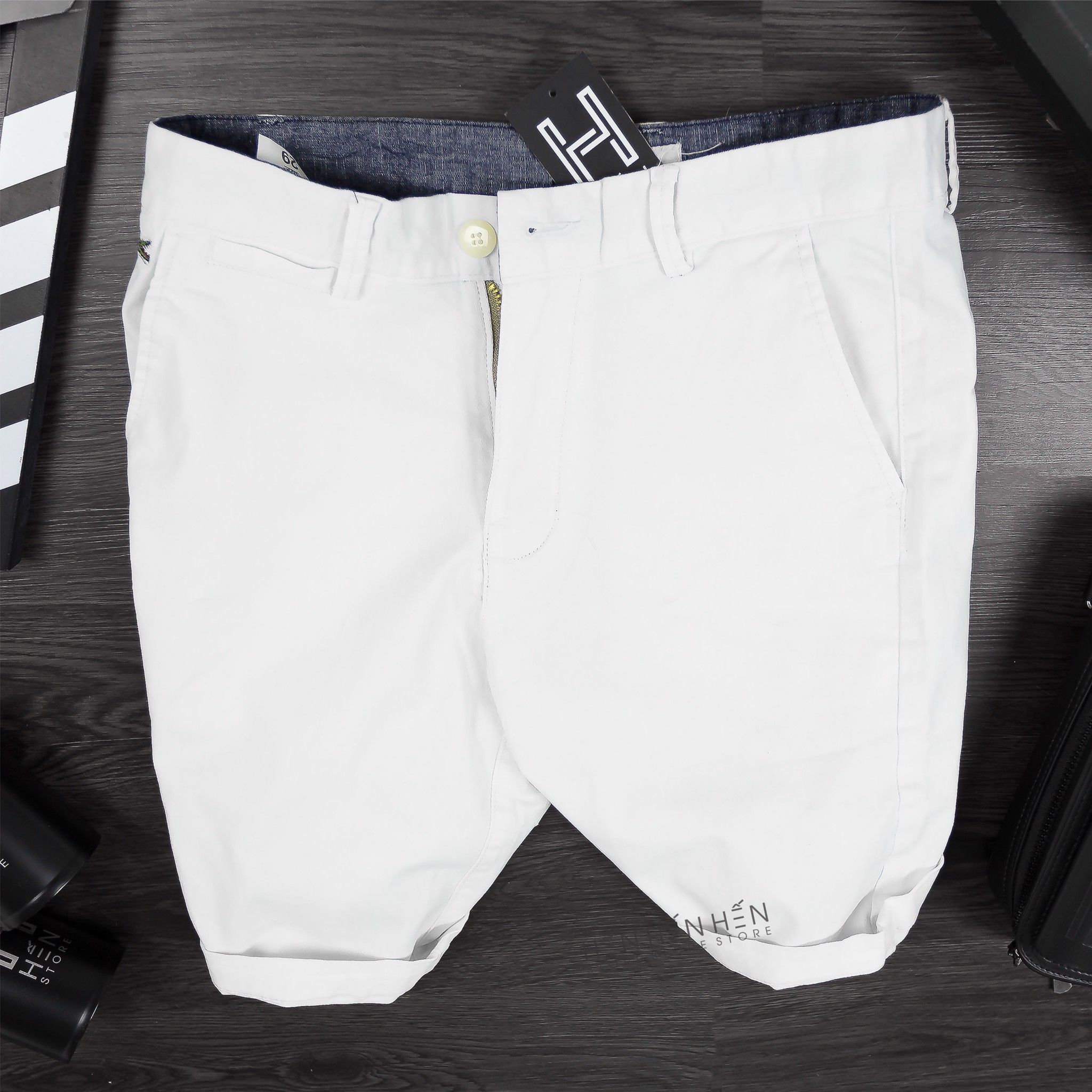 Quần short kaki La.coste 2M