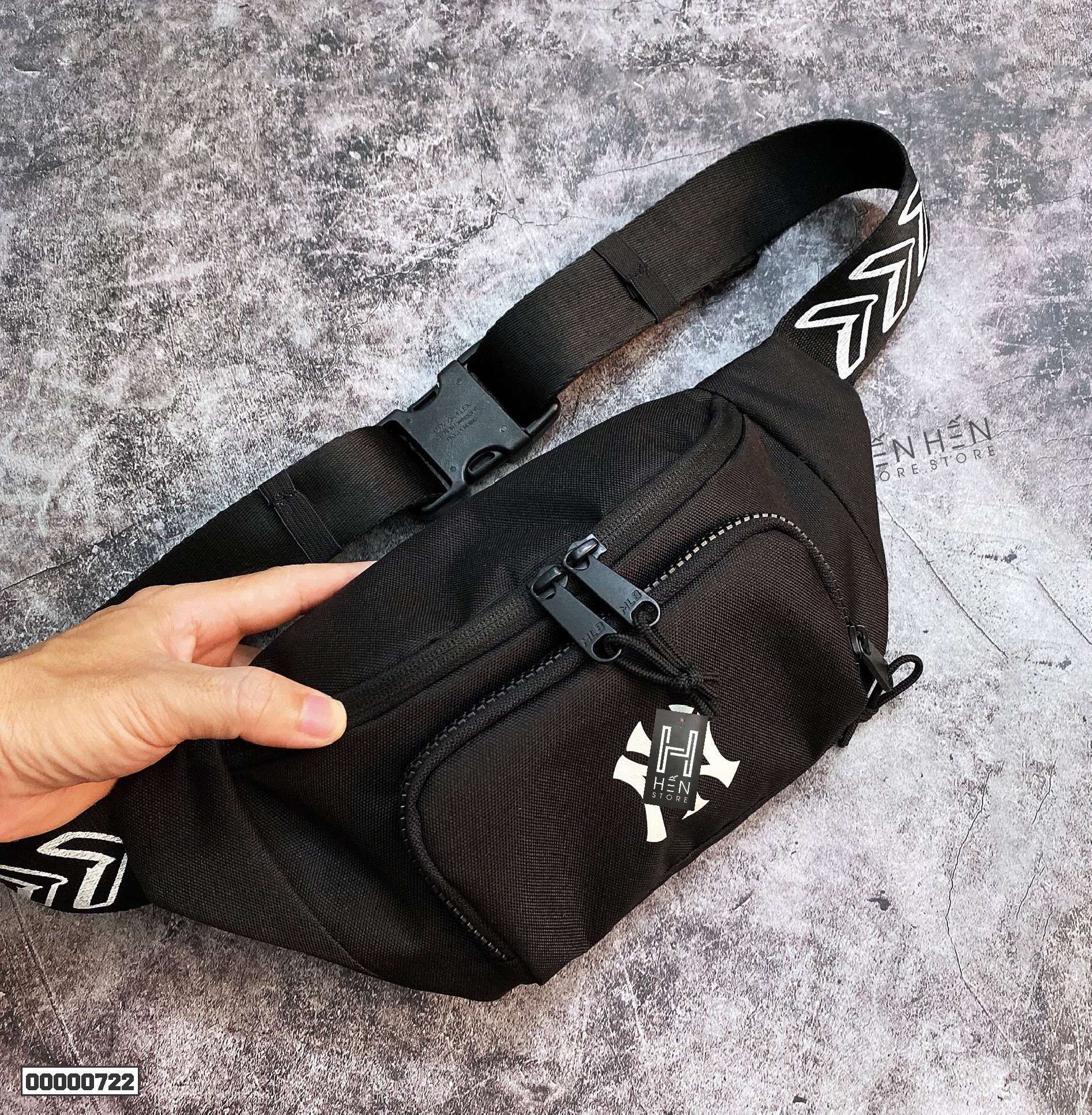 Túi bao tử đen MLB chữ NY - 00000722