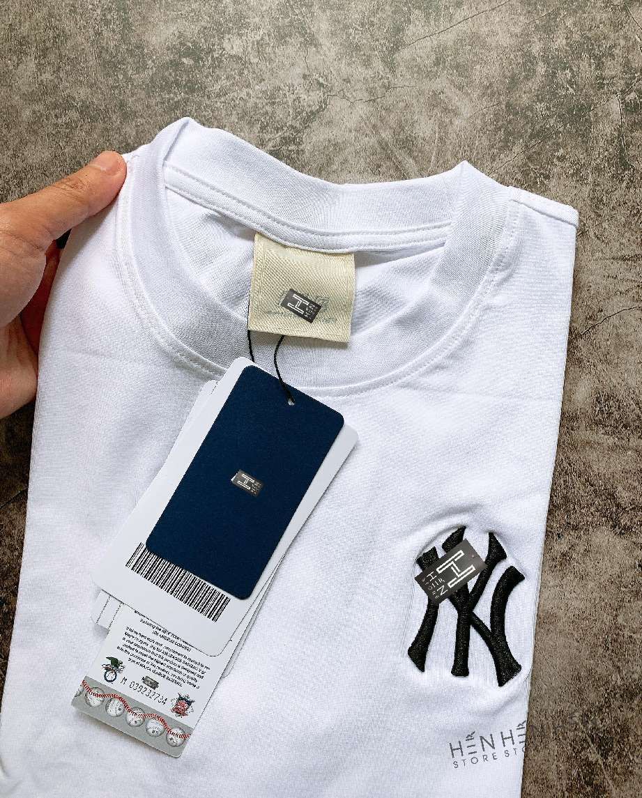 Áo thun MLB trắng chữ to