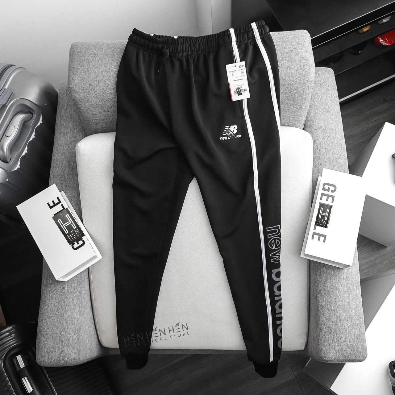 Quần jogger New.Balance sọc 3M