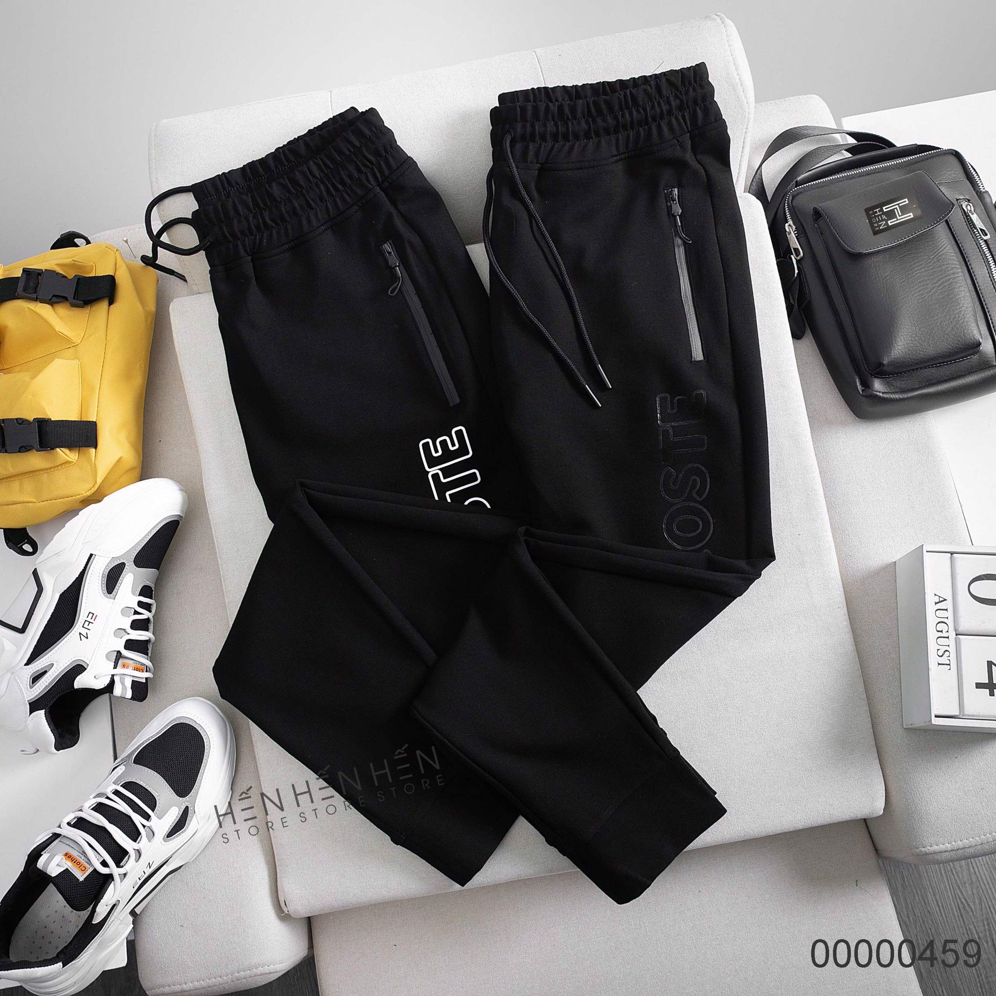 Quần jogger thun LC đen chữ to