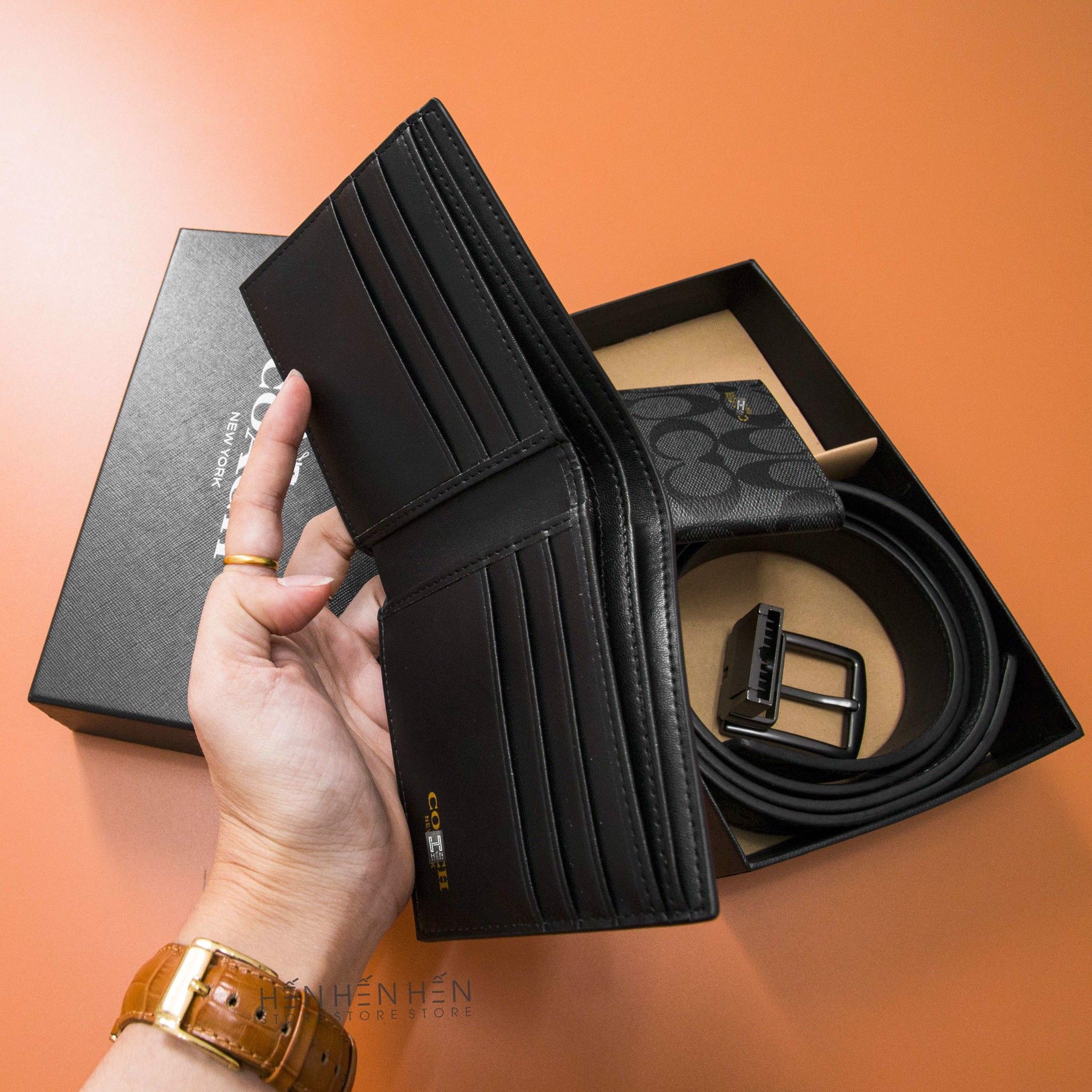 Nịt ví Coach