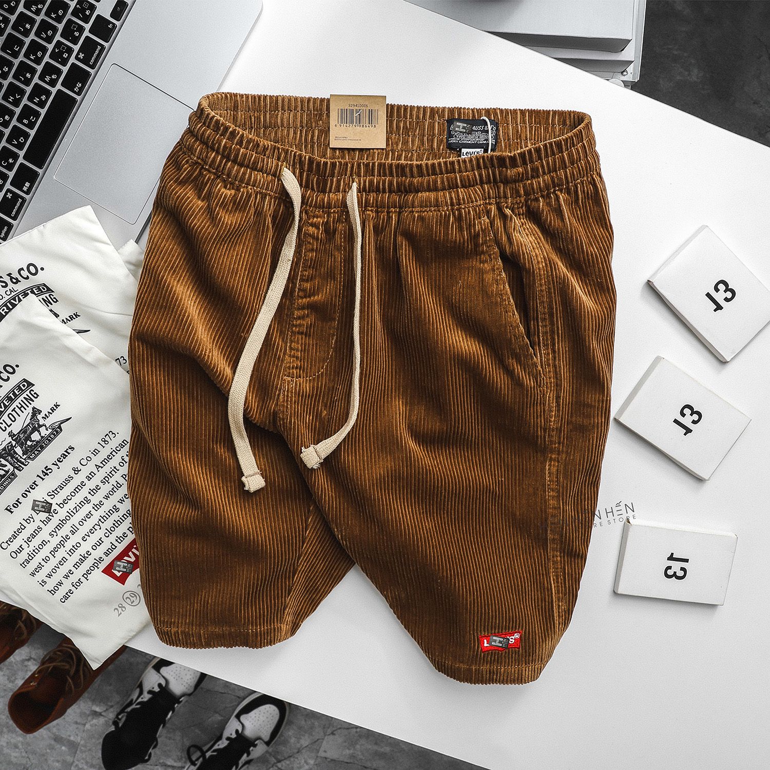 Quần short Levi.s nhung 6M