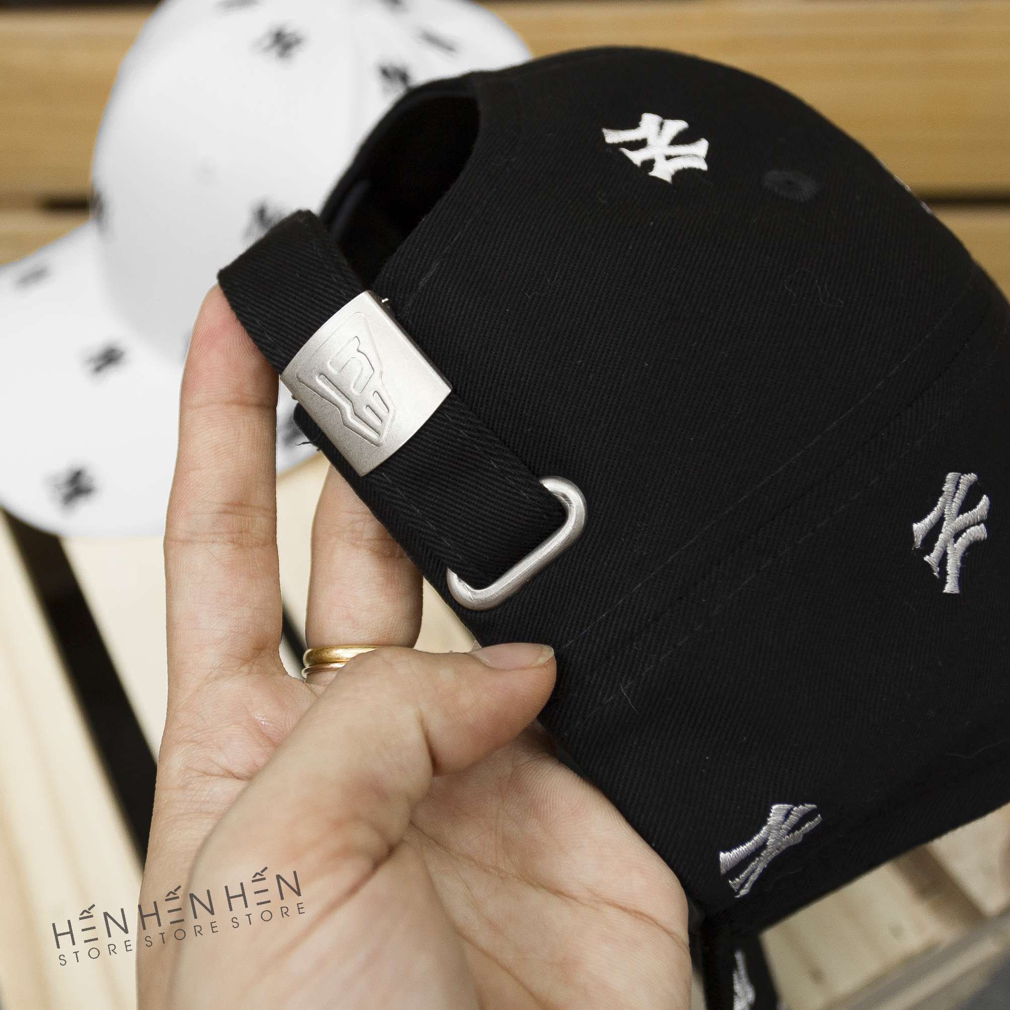 Nón MLB chữ thêu 3M