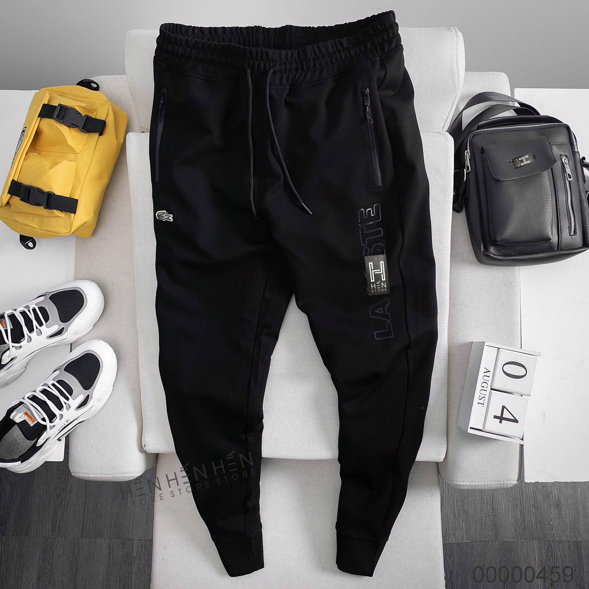Quần jogger thun LC đen chữ to
