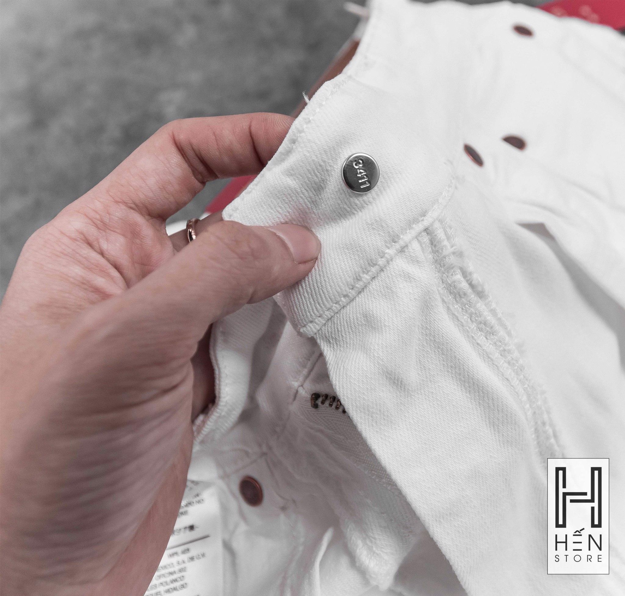 Quần Short Jean LV 2M