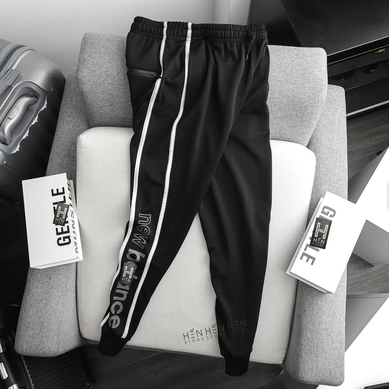 Quần jogger New.Balance sọc 3M