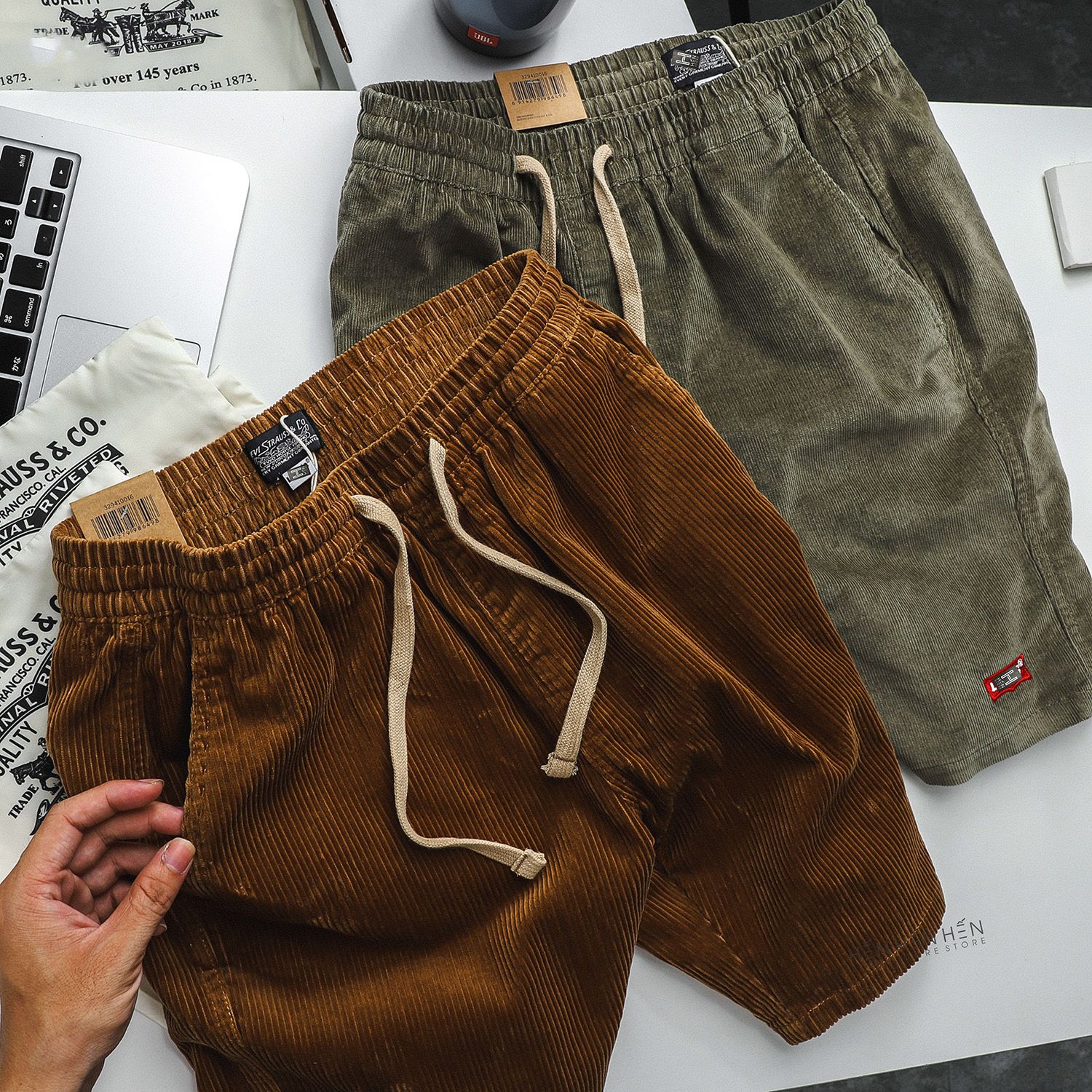 Quần short Levi.s nhung 6M