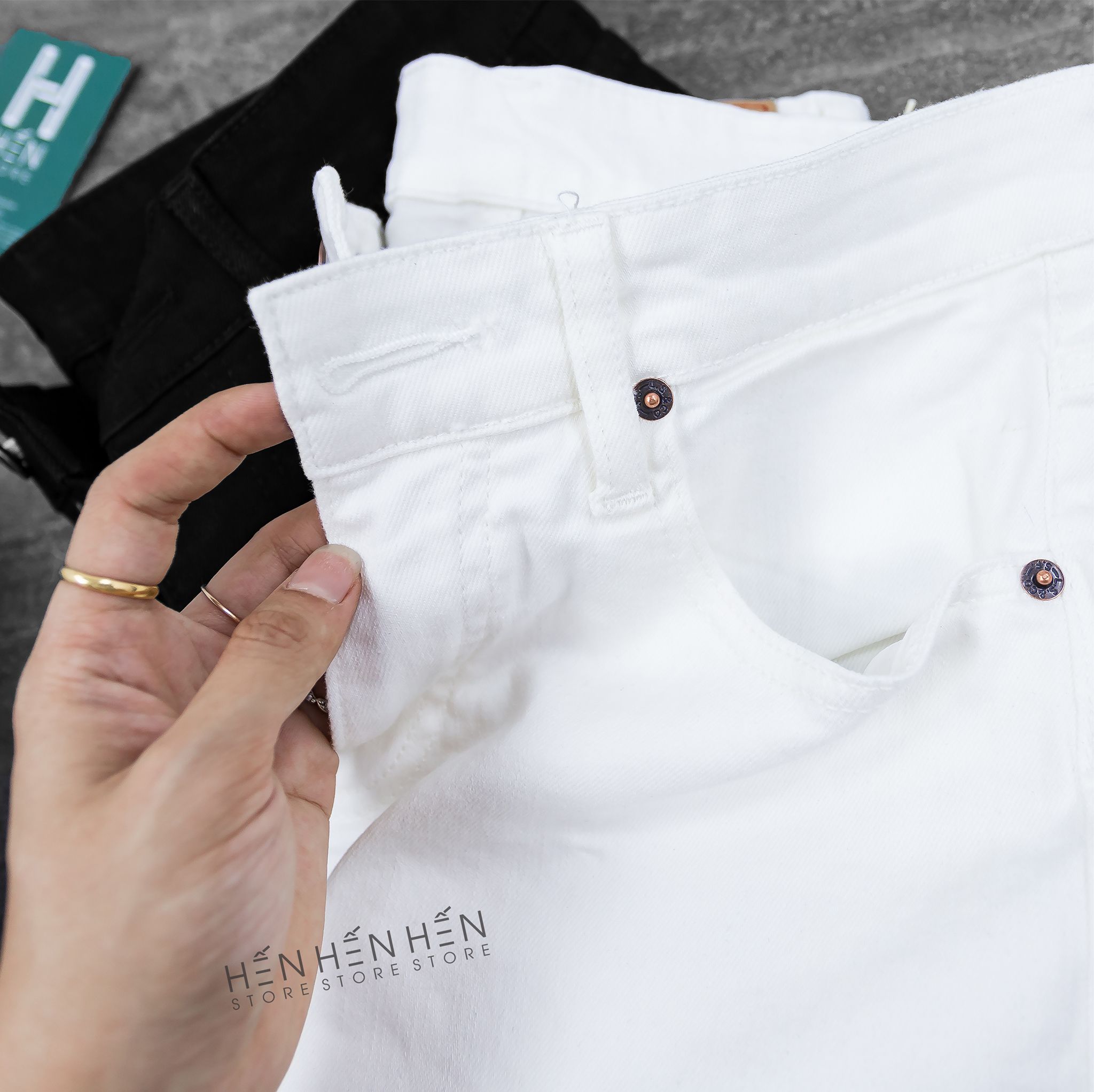 Quần short jean Le.vis 2M