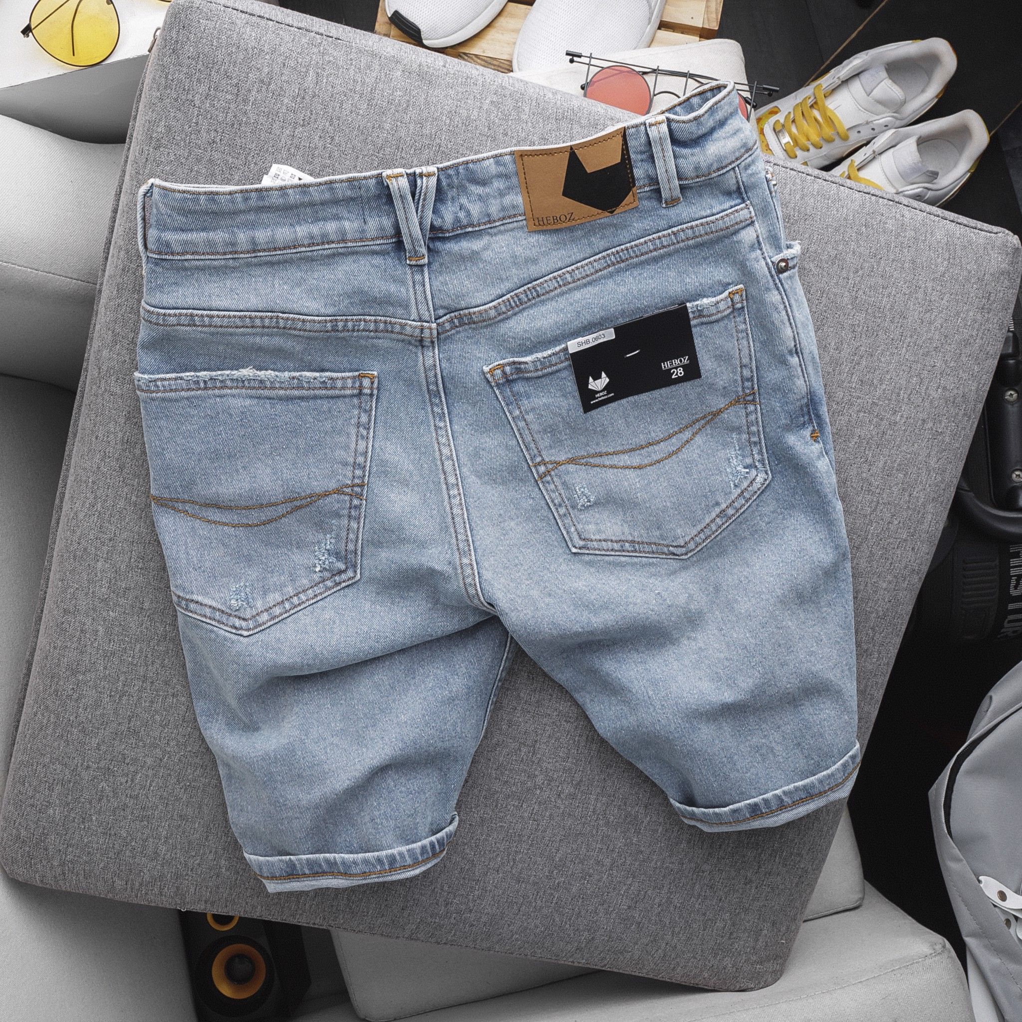 Quần short jean Heboz 4M rách