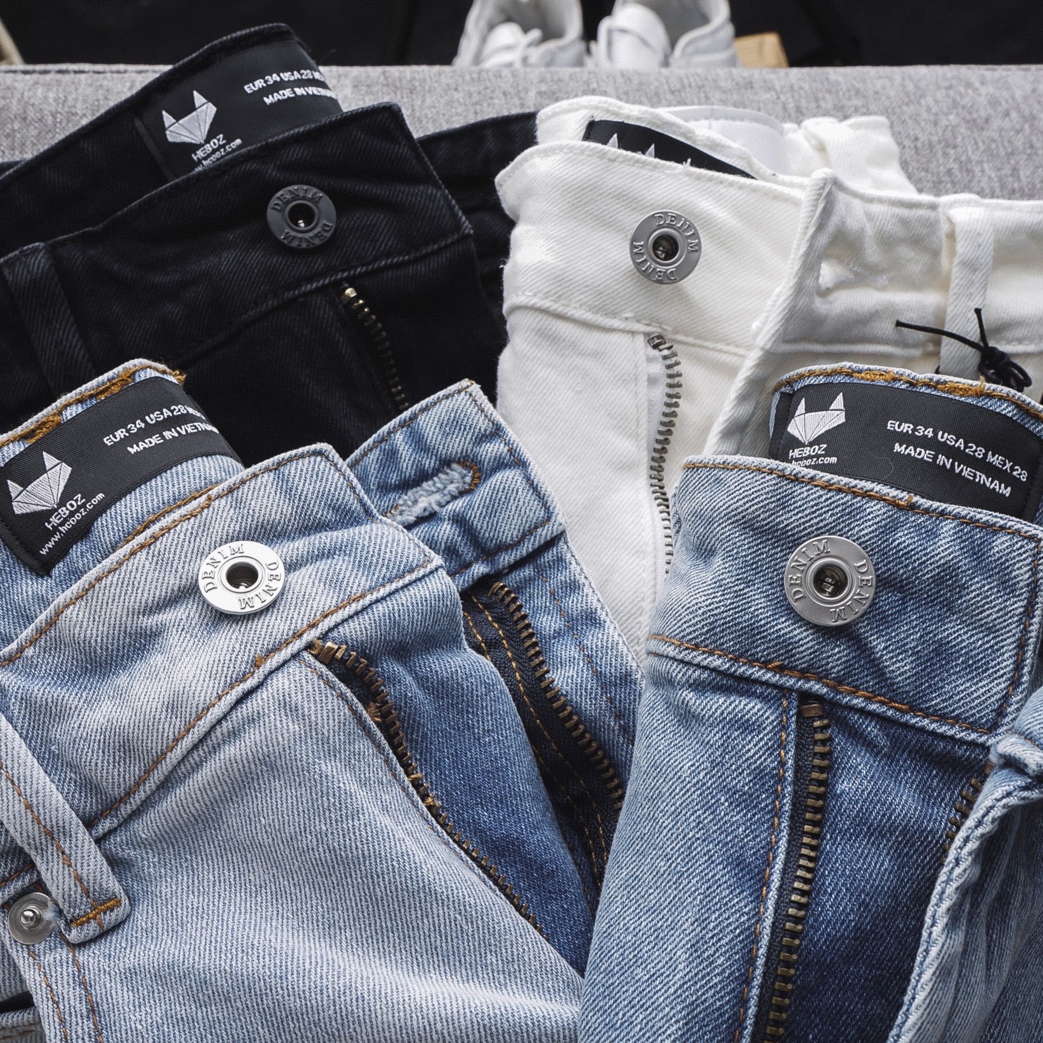 Quần short jean Heboz 4M rách