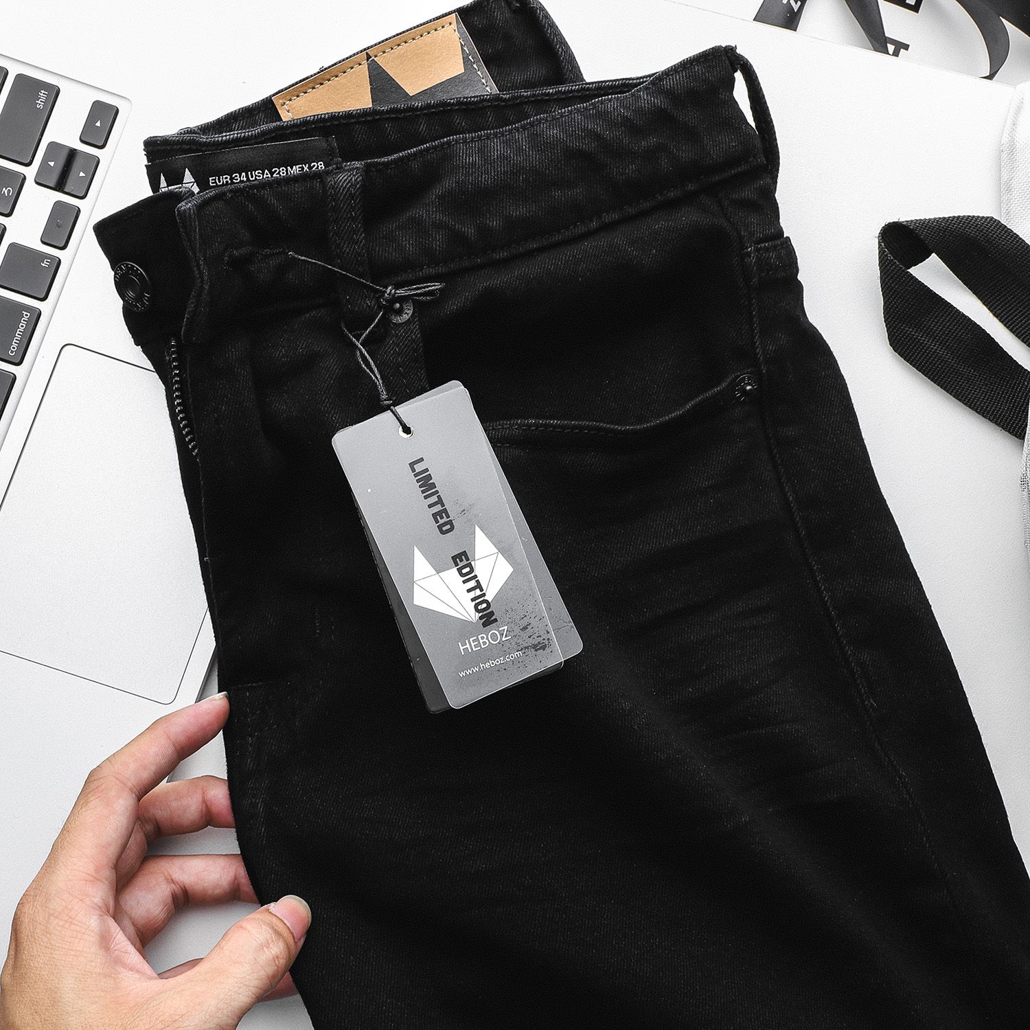 Quần short jean Heboz 4M new