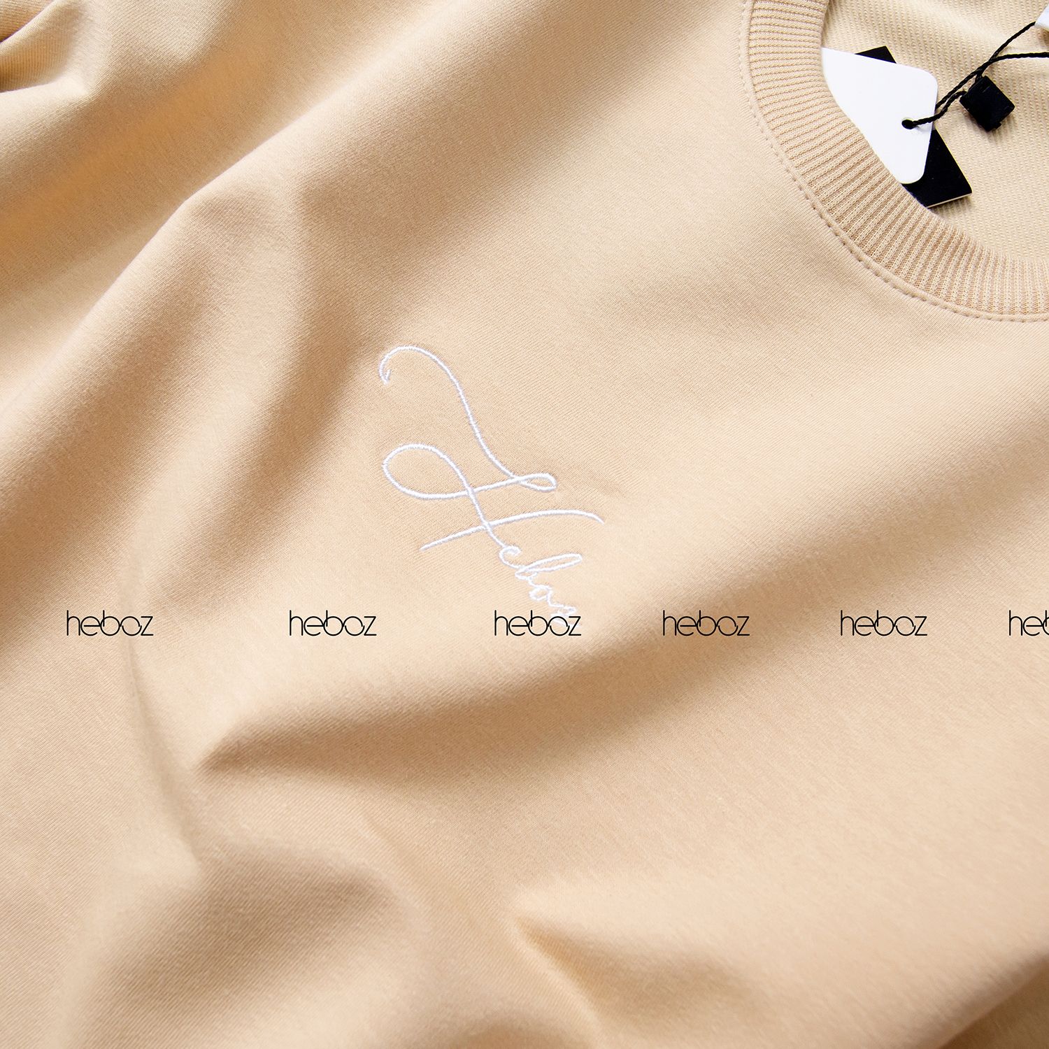 Áo nỉ Heboz chữ thêu 6M
