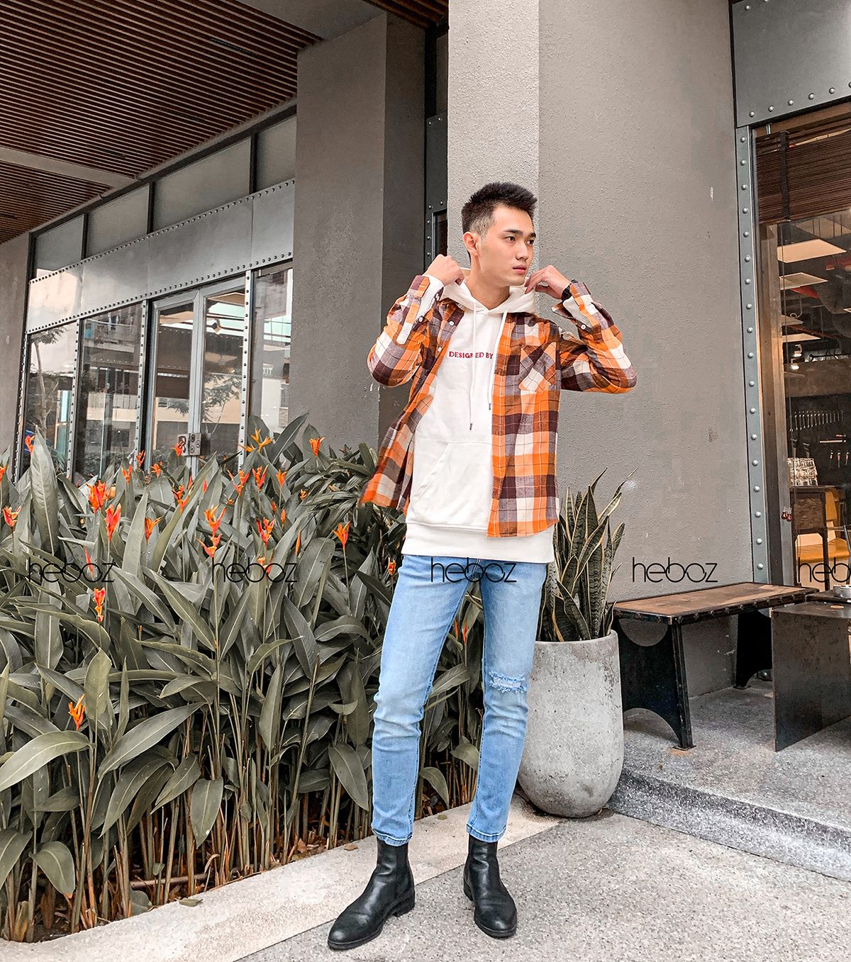 Áo hoodie Heboz chữ thêu 6M