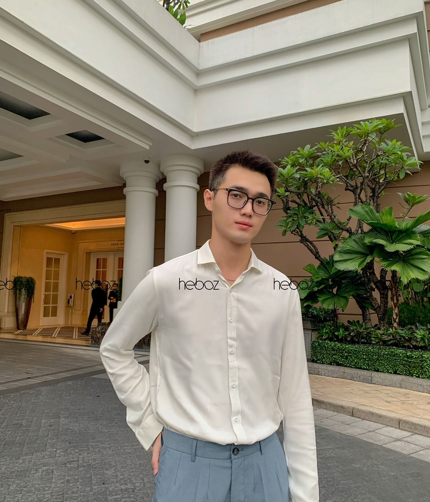 Áo sơ mi trắng HB hột