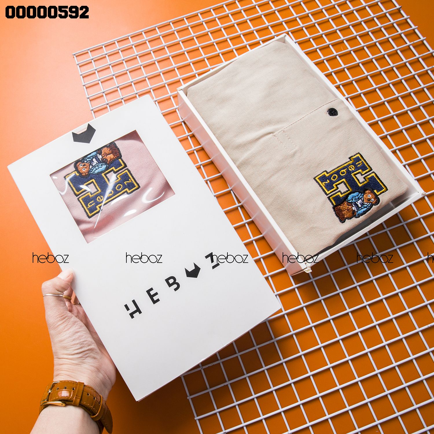 Áo polo Heboz gấu thêu 4M
