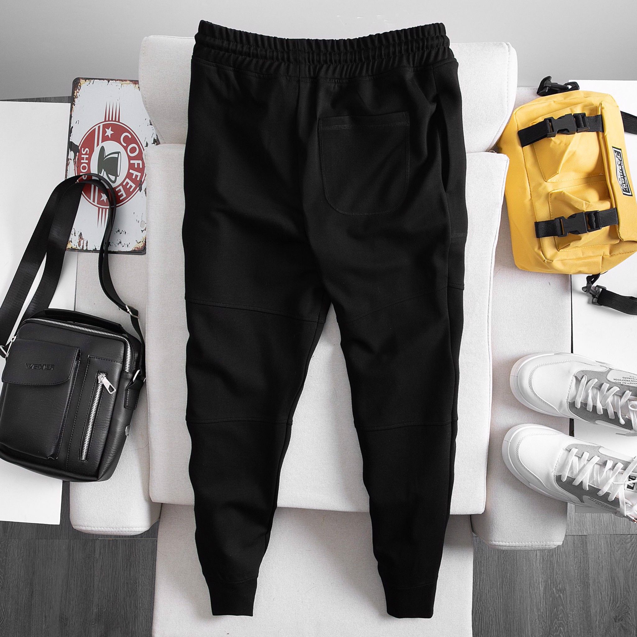 Quần jogger thun La.coste đen