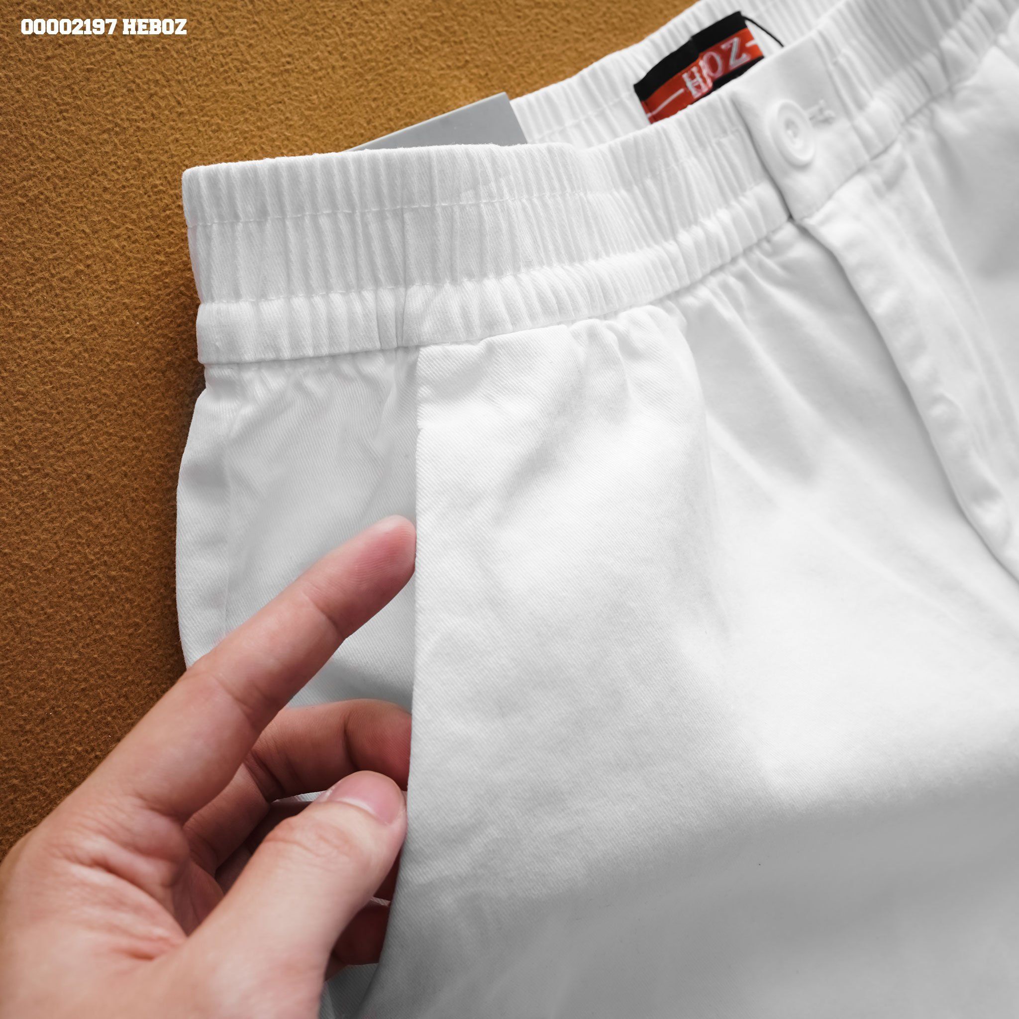 Quần short kaki cạp thun thêu Heboz 4M - 00002197
