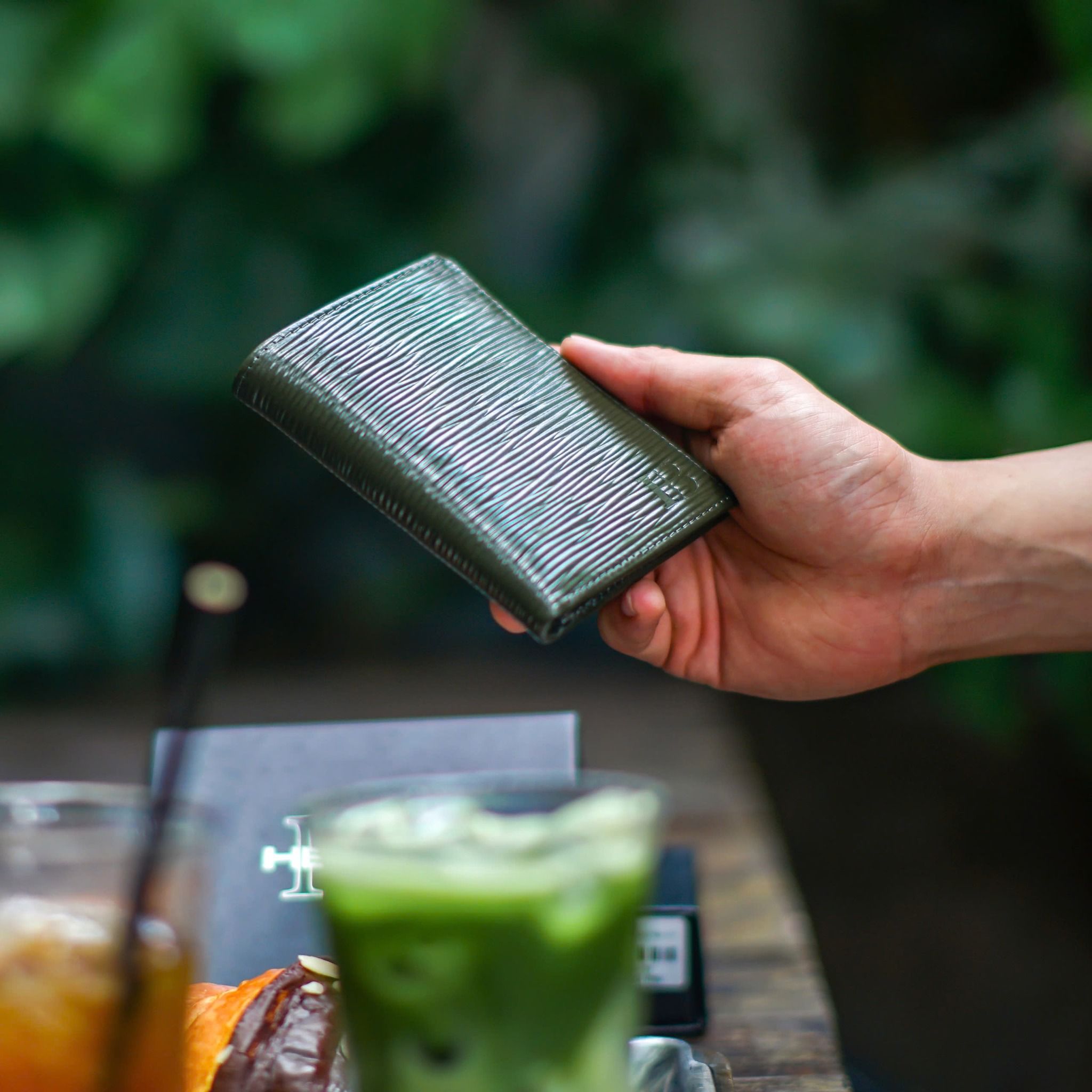 Ví da nam dáng đứng Heboz rêu 03 - 00002098